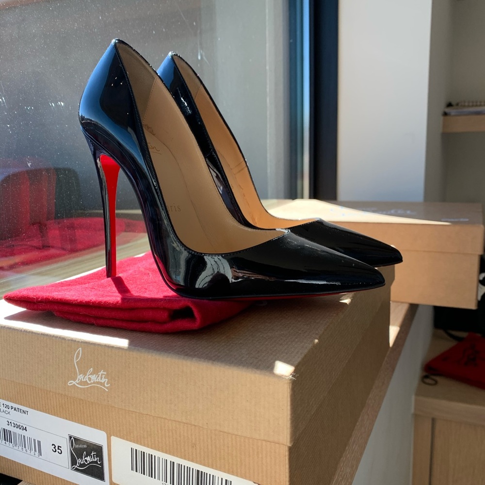 Christian Louboutin So Kate's Sz. 35 Patent Black